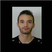 Estudiante de Grado en Estudios Ingleses con experiencia impartiendo clases particulares previas del idioma tanto a estudiantes jóvenes como adultos que deseen aprender el idioma